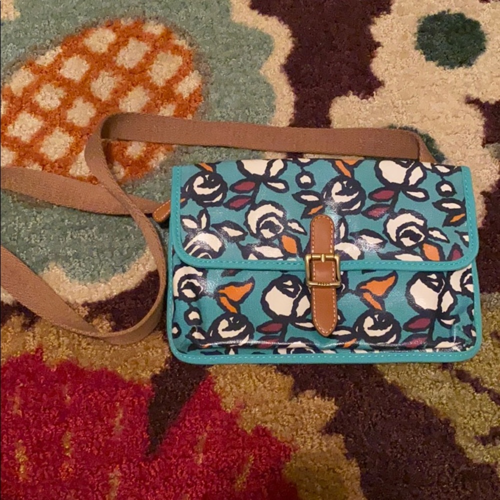 EUC Fossil Keyper Small Crossbody